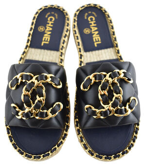 Chanel 25P Black Quilted Leather Chain CC Logo Slide Sandal Espadrille Flat 35